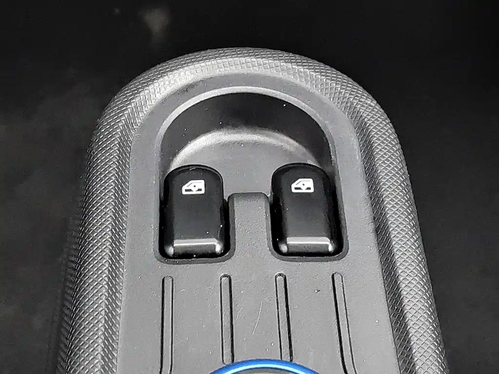Wuling MINIEV — миниатюра 9