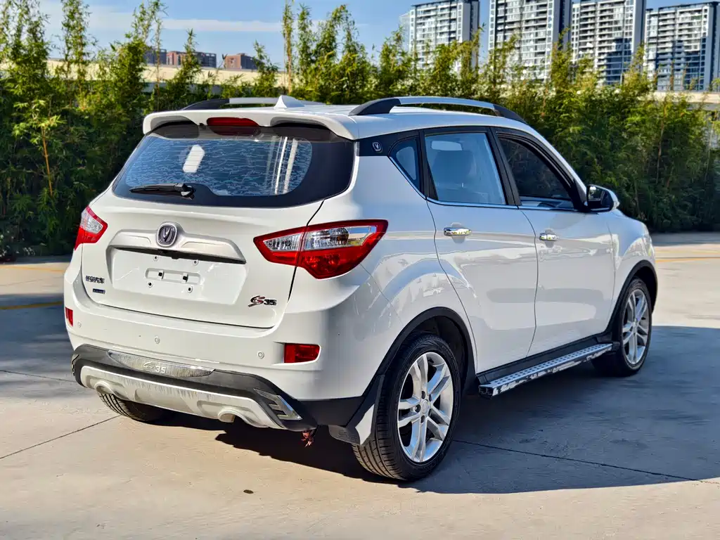 Changan CS35 2015 1.6L AT Luxury V