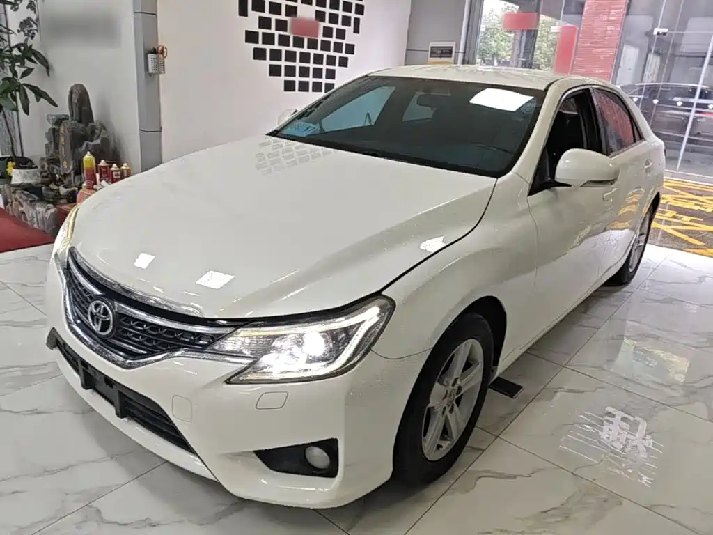 Toyota Reiz