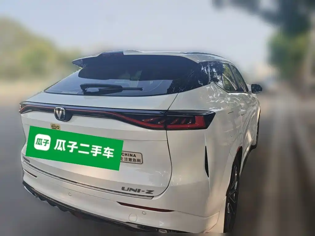 Changan UNI-Z New Energy — миниатюра 4