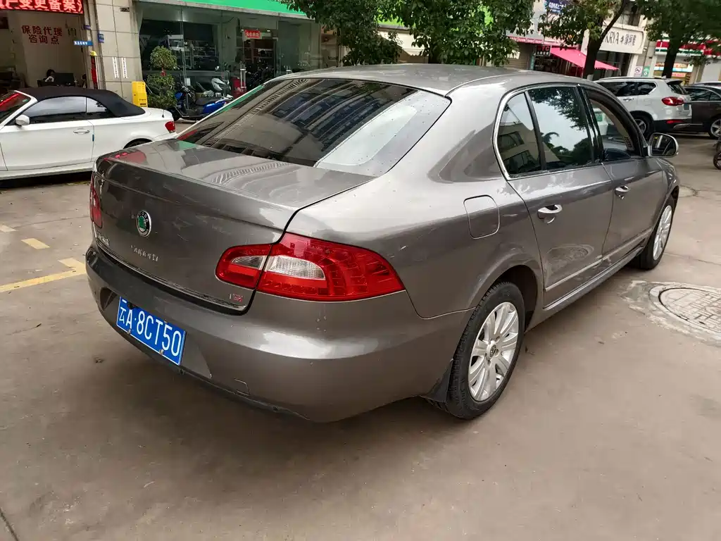 Skoda Superb — миниатюра 18