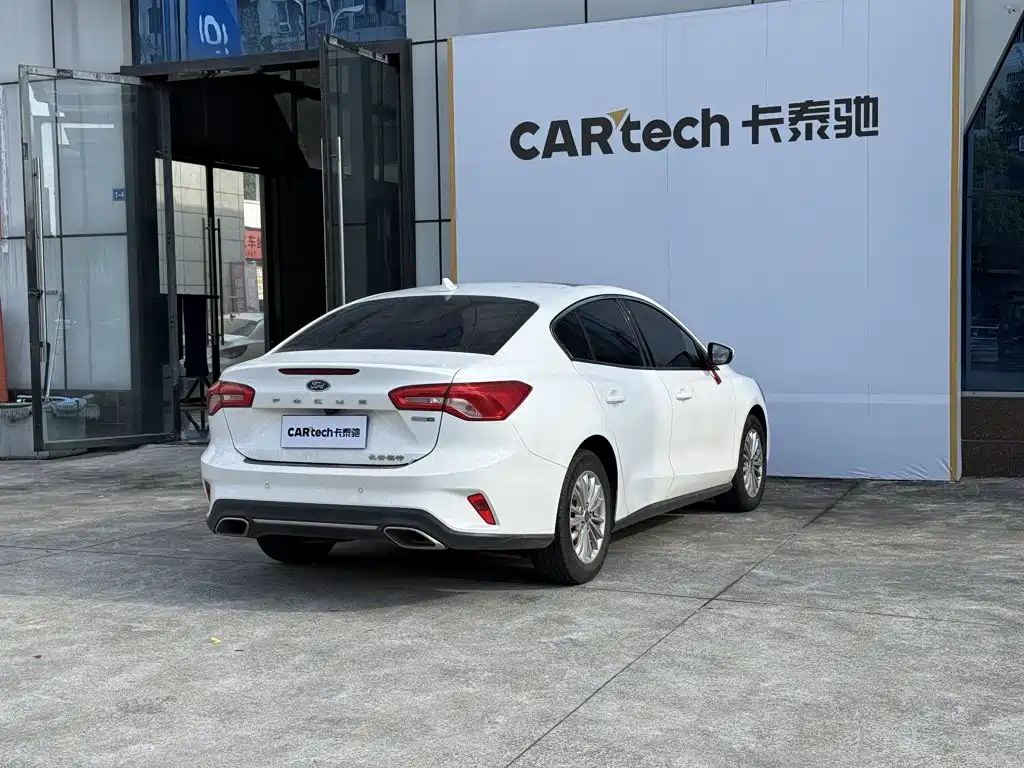 Ford Focus — миниатюра 12