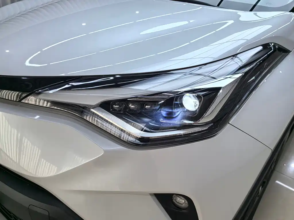 Toyota C-HR — миниатюра 12