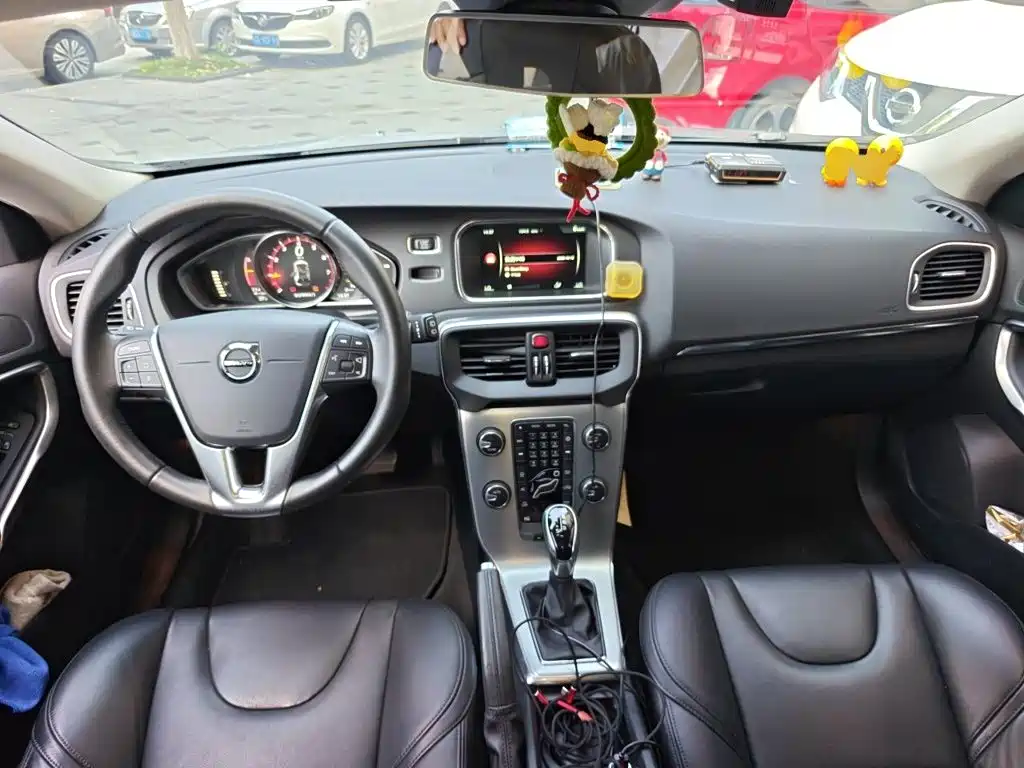 Volvo V40 — миниатюра 5