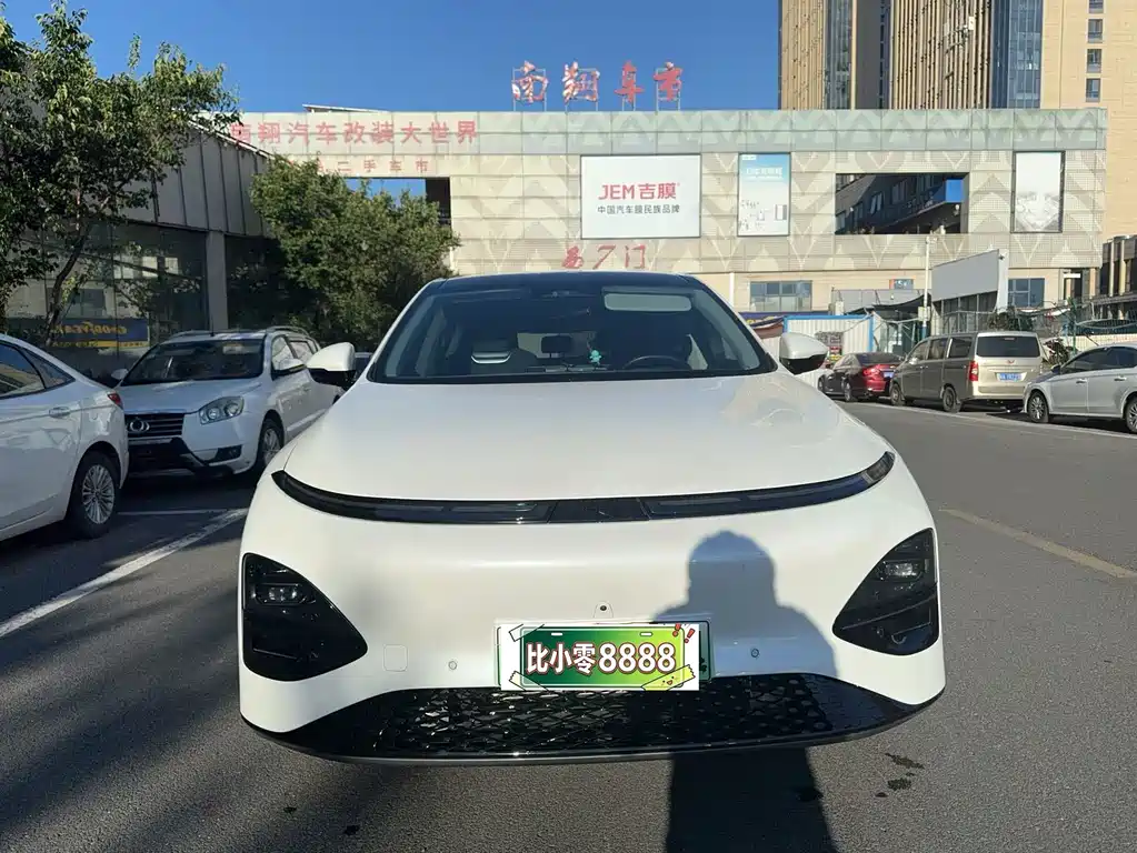 XPeng G6 — миниатюра 2