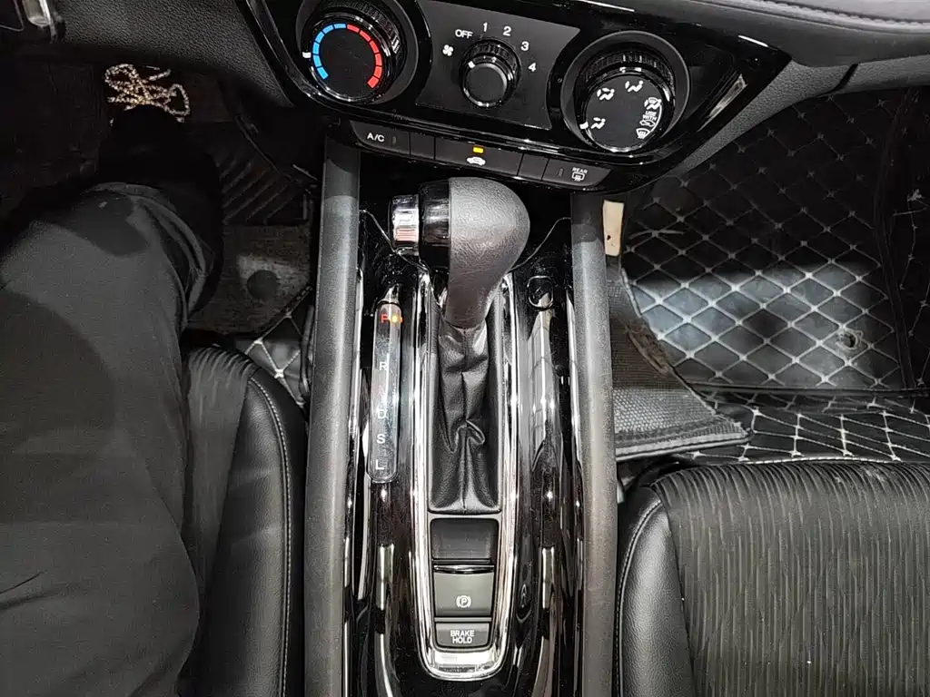 Honda Vezel — миниатюра 9