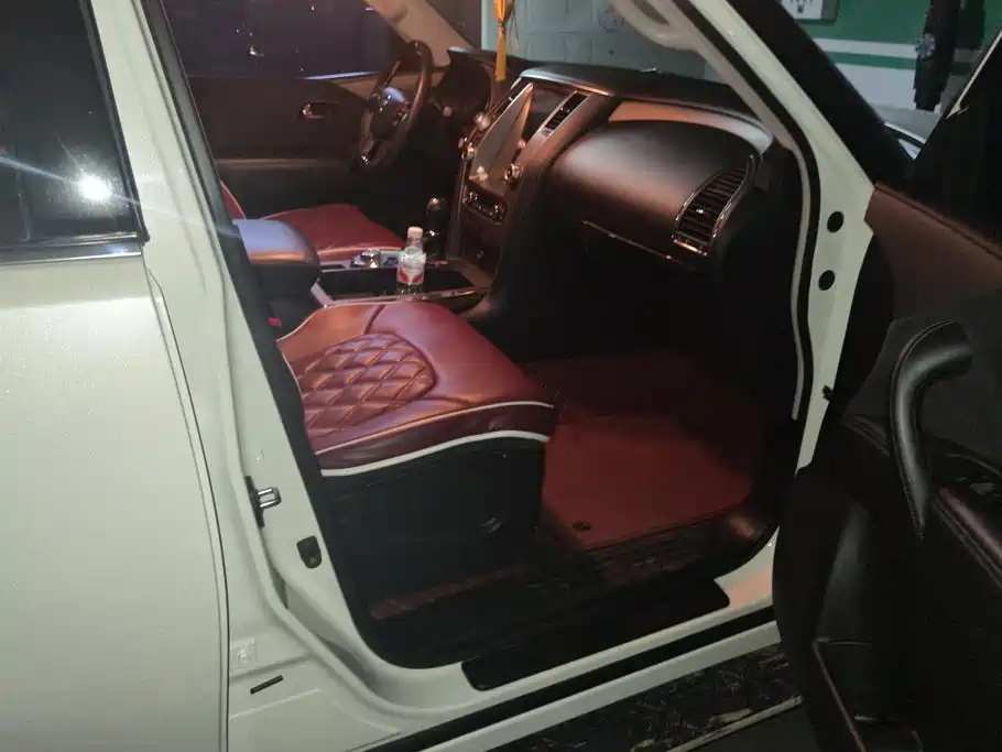 Nissan Patrol — миниатюра 8