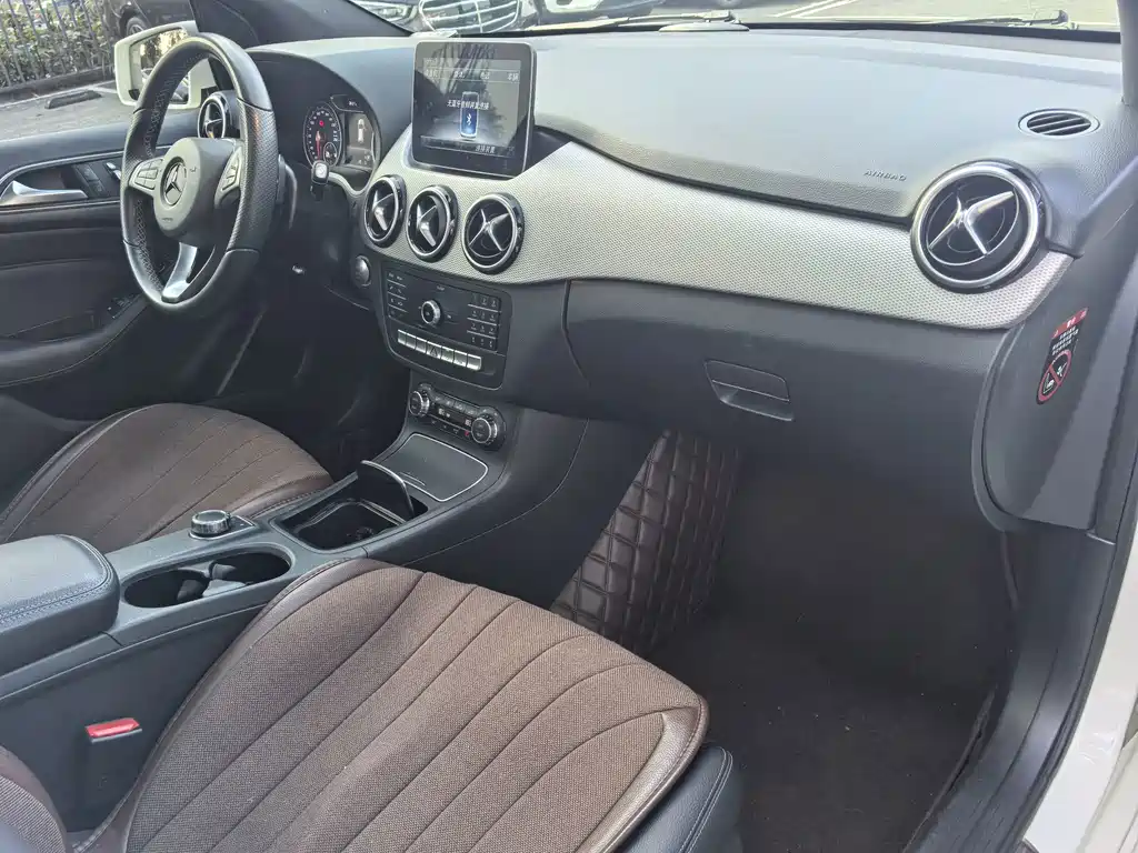 Mercedes-Benz B-Class — миниатюра 9