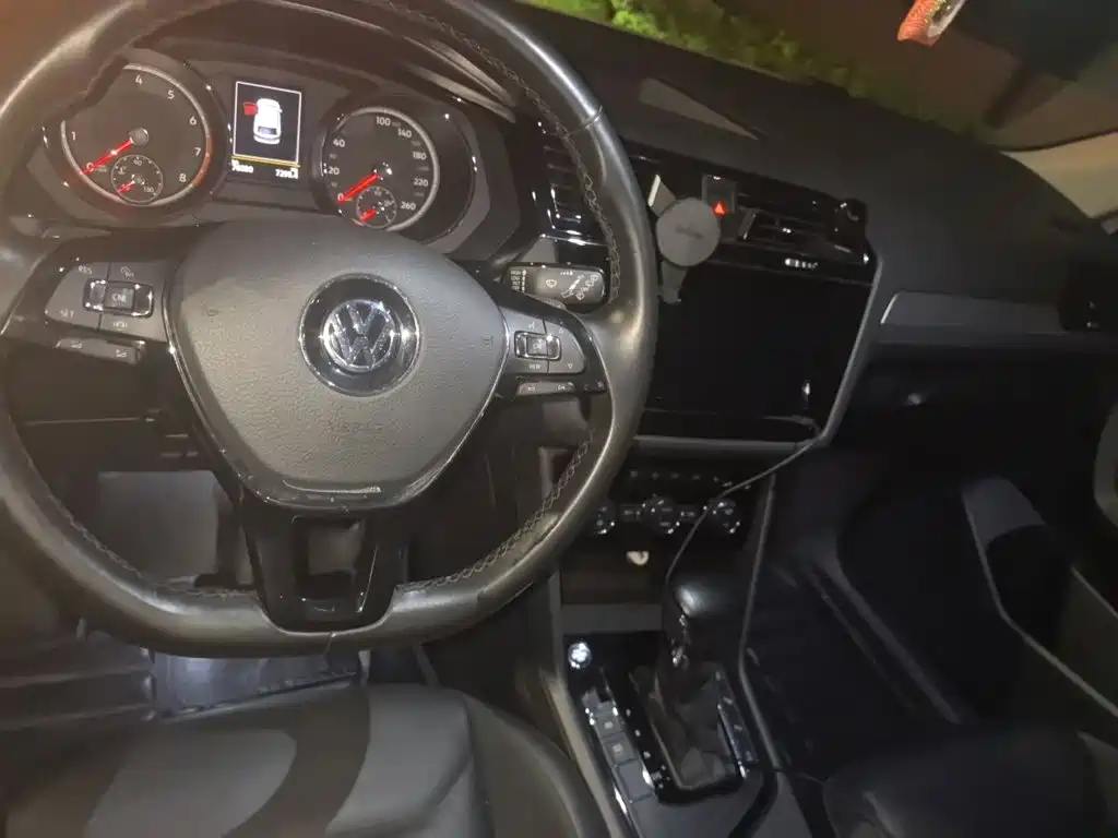 Volkswagen Tiguan L — миниатюра 5