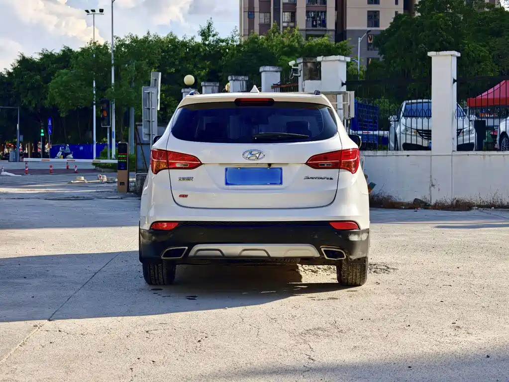 Hyundai Santa Fe — миниатюра 8