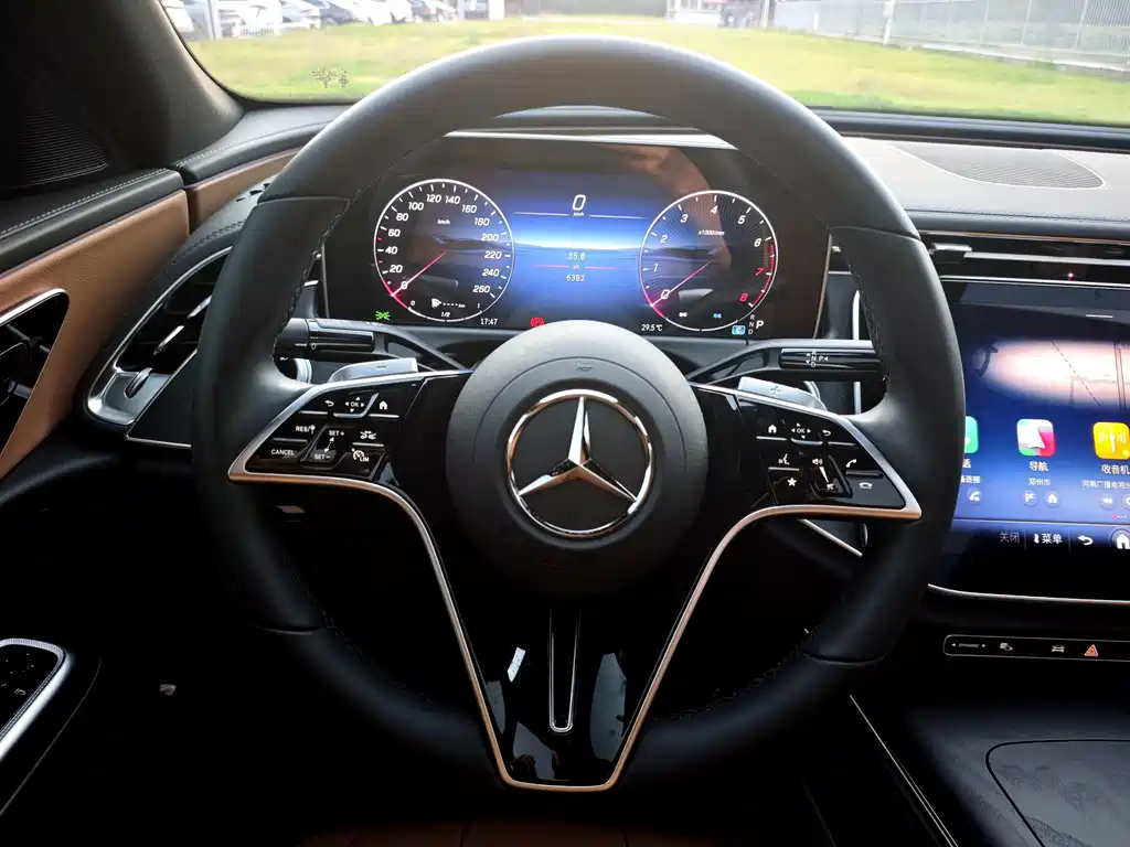 Mercedes-Benz E-Class (Import) — миниатюра 11