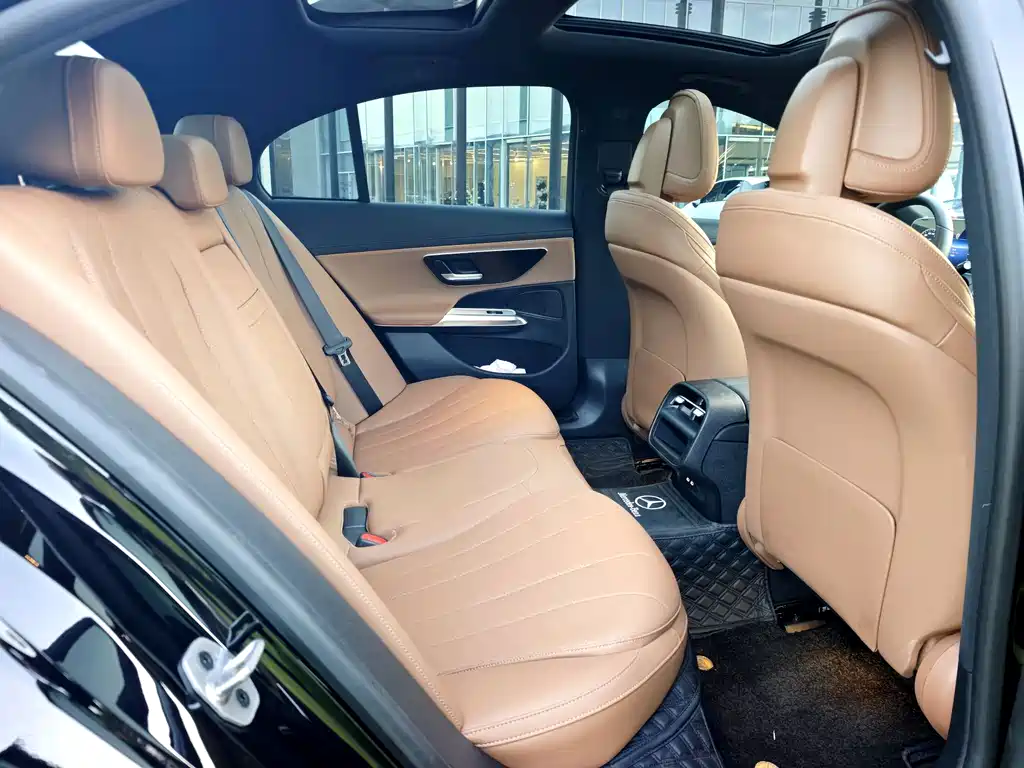 Mercedes-Benz E-Class (Import) — миниатюра 14