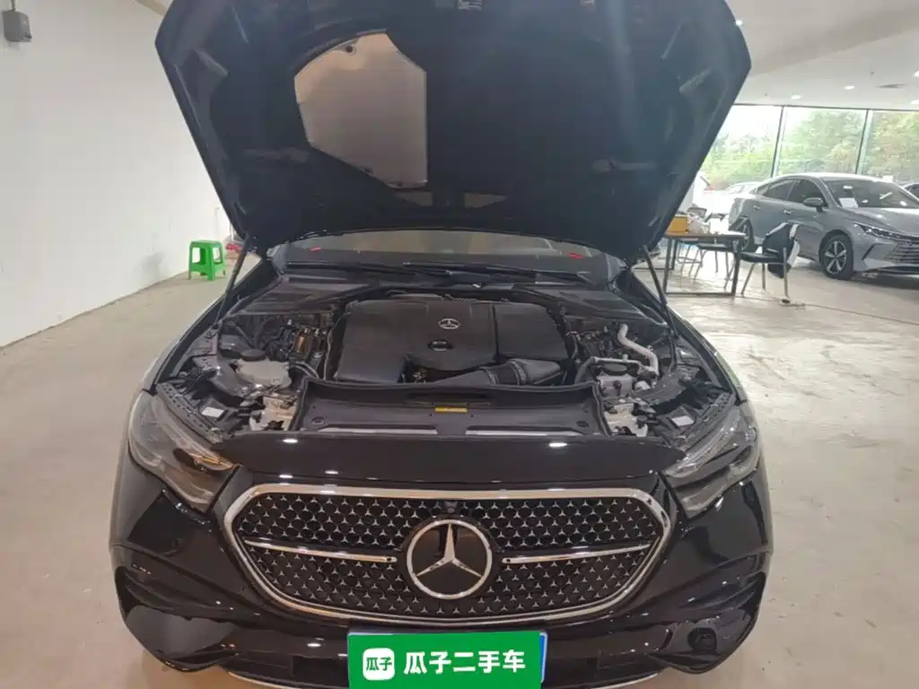 Mercedes-Benz E-Class — миниатюра 16