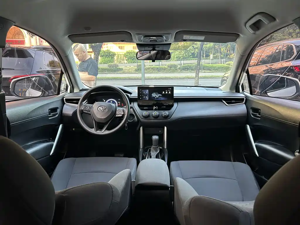 Toyota Corolla Cross — миниатюра 7