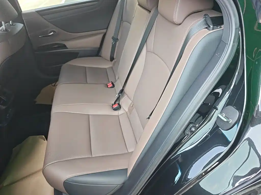 Lexus ES — миниатюра 17