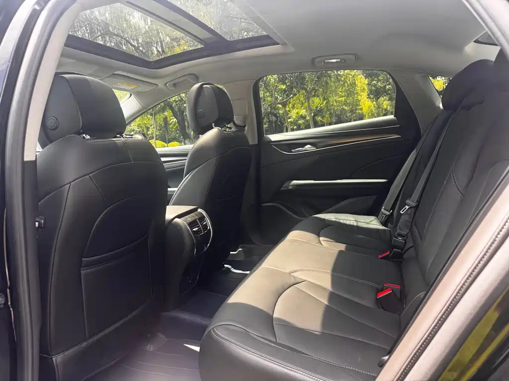 Buick LaCrosse — миниатюра 9