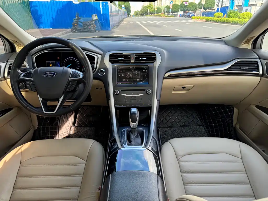 Ford Mondeo — миниатюра 10