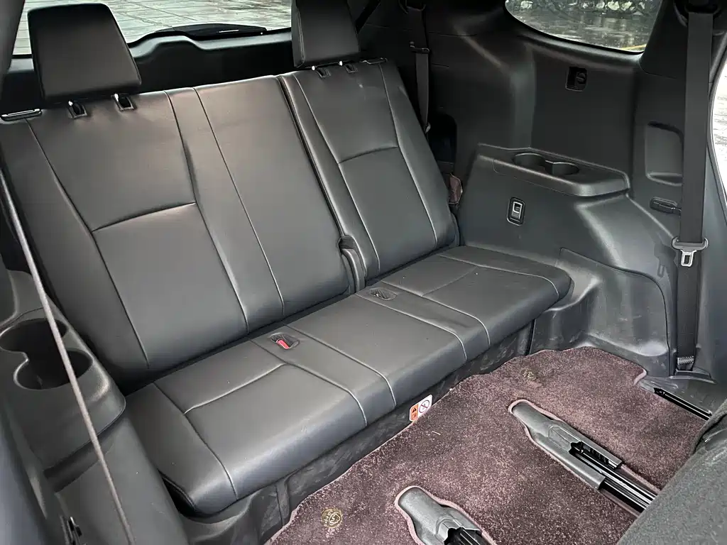 Toyota Crown Kluger — миниатюра 15