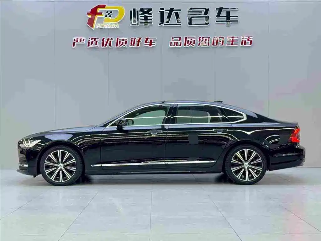Volvo S90 2022 T8 E Luxury