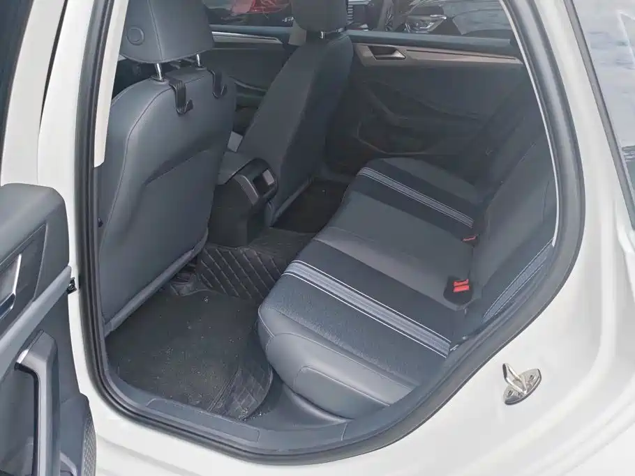 Volkswagen Sagitar — миниатюра 11