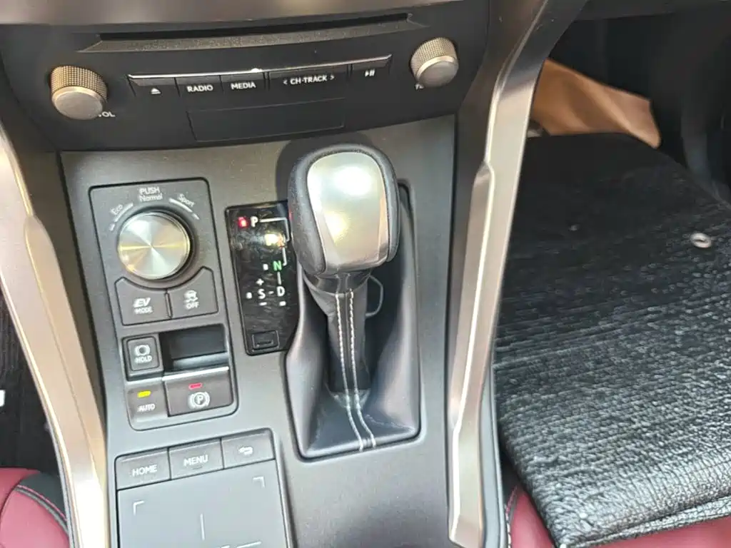Lexus NX — миниатюра 14