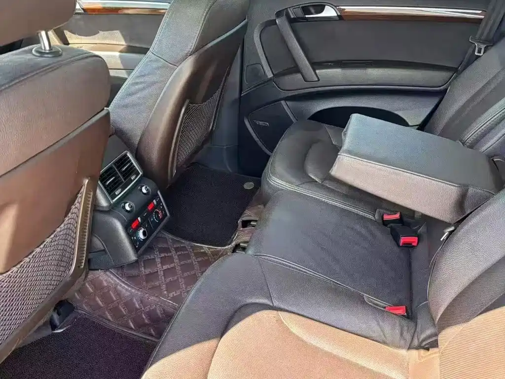 Audi Q7 — миниатюра 6