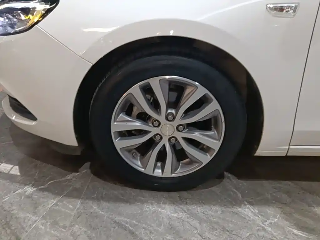 Buick Excelle — миниатюра 23