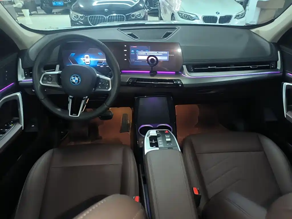 BMW iX1 — миниатюра 10