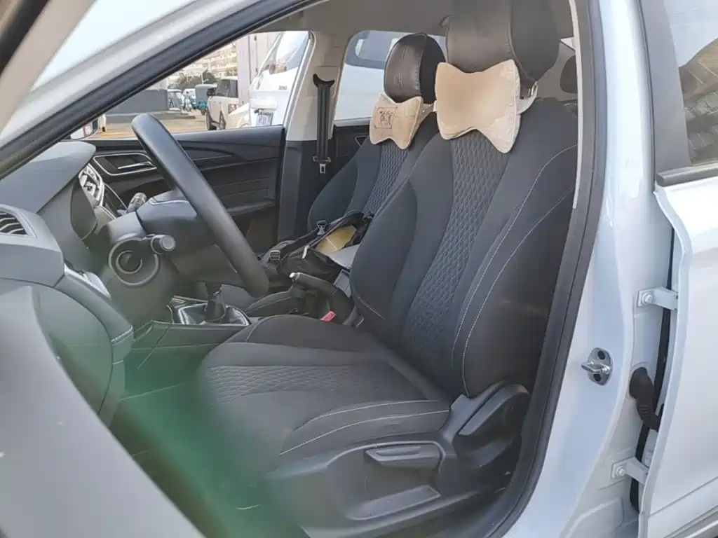 Roewe i5 — миниатюра 15
