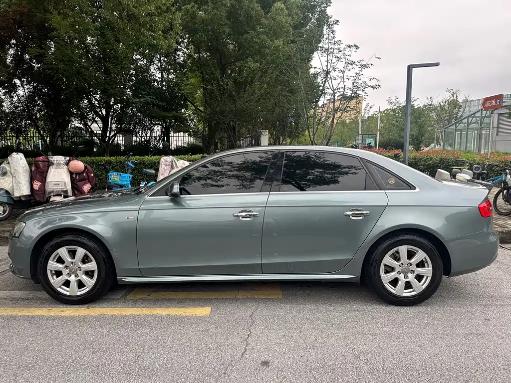 Audi A4L 2013 35 TFSI AT