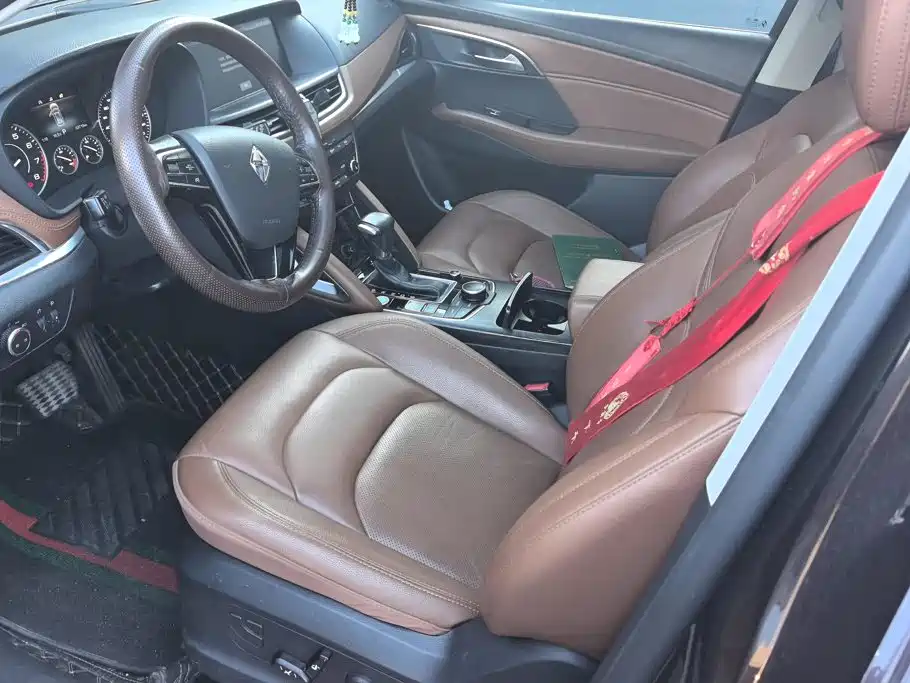 Borgward BX7 — миниатюра 9