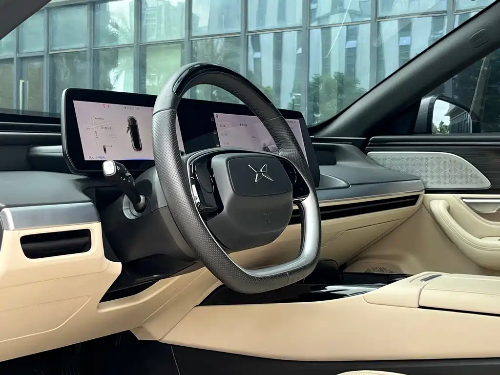 XPeng P7 — миниатюра 10