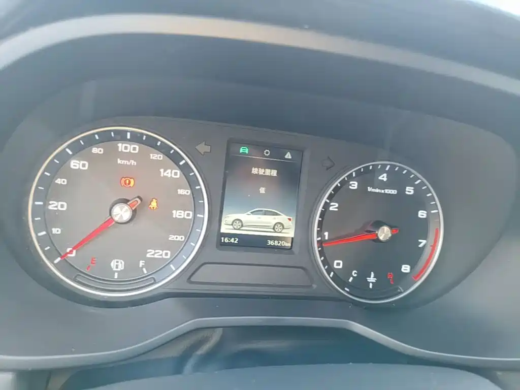 Roewe i5 — миниатюра 12