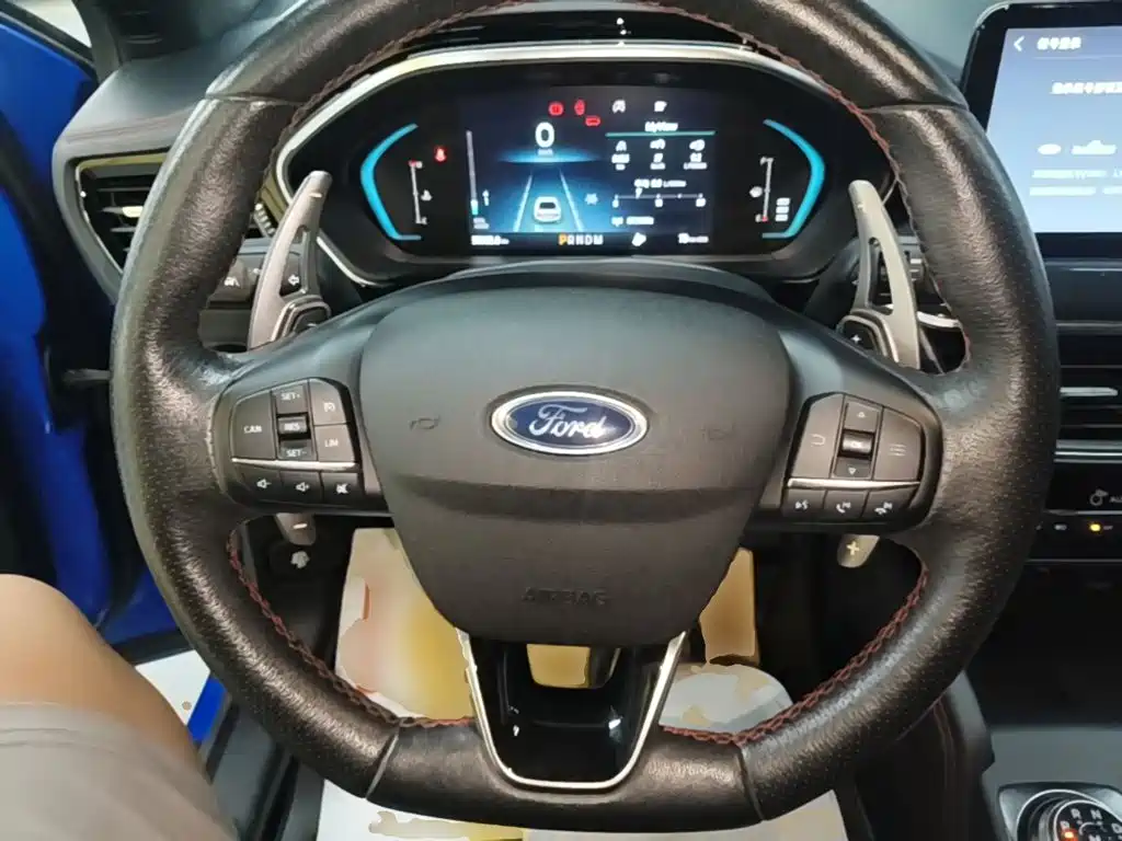 Ford Focus — миниатюра 11