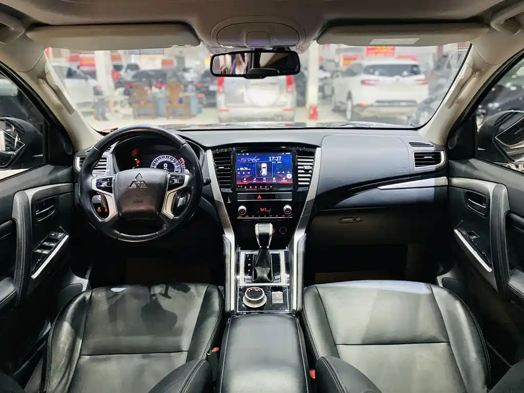 MITSUBISHI PAJERO JINCHANG