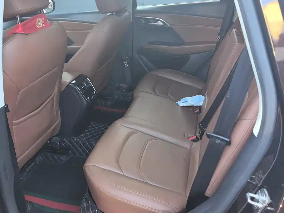 Borgward BX7 — миниатюра 11