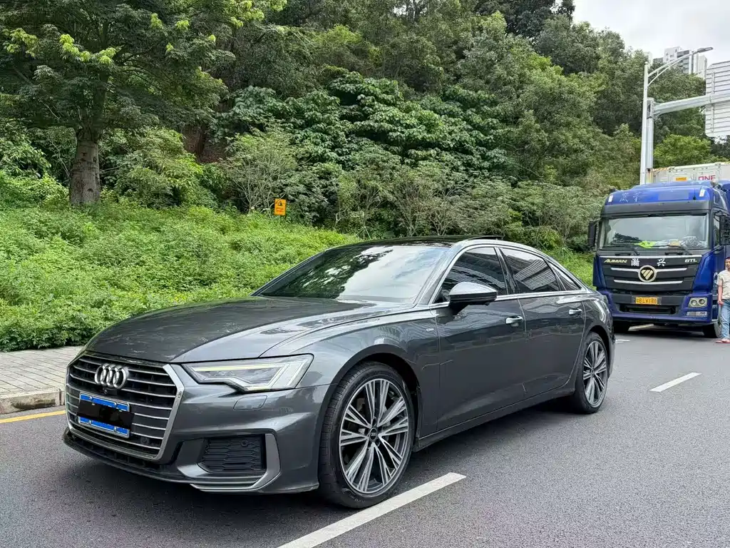 Audi A6L 2022