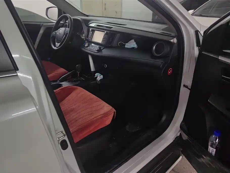 TOYOTA RAV4 RONGFANG