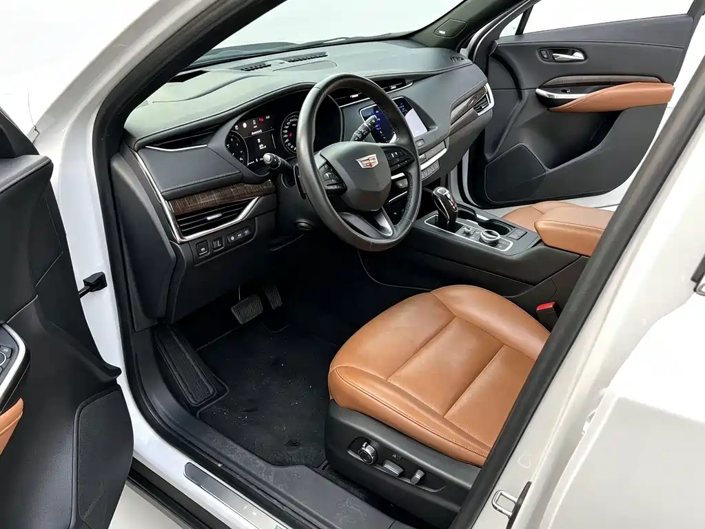 Cadillac XT4 — миниатюра 9