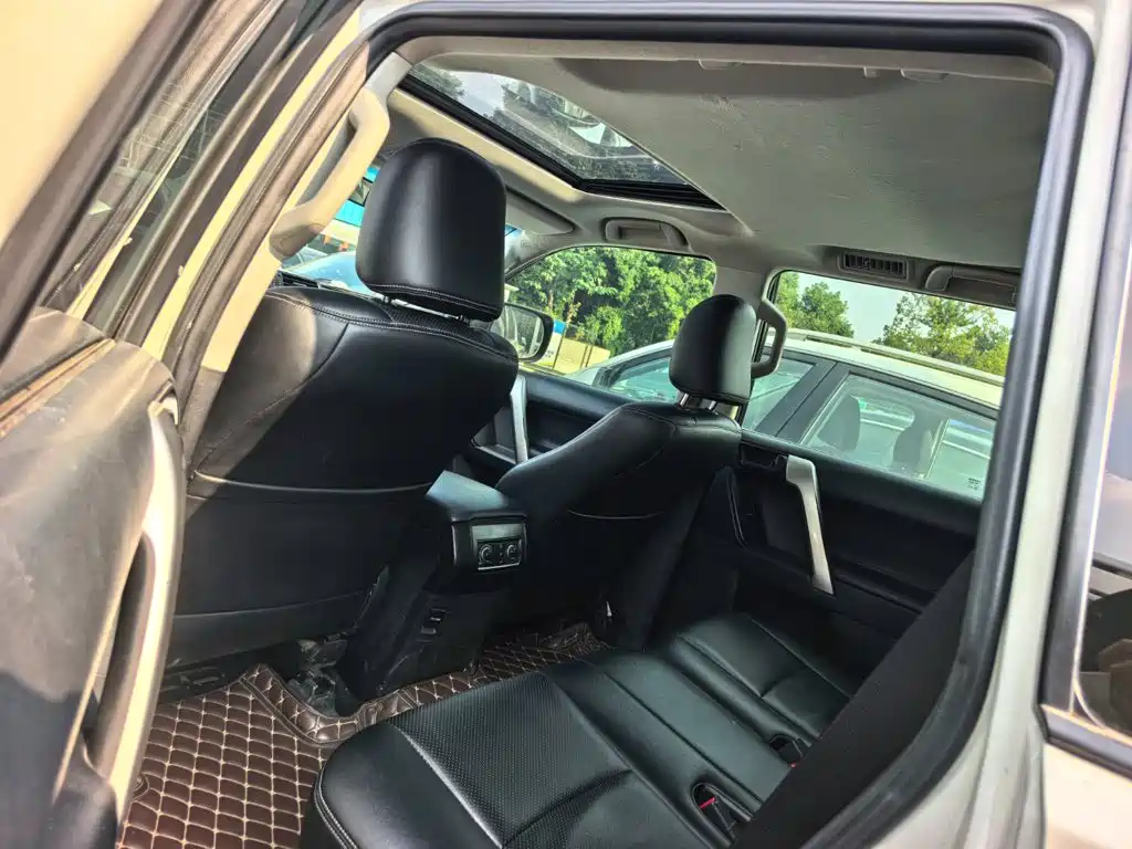 Toyota Prado — миниатюра 10