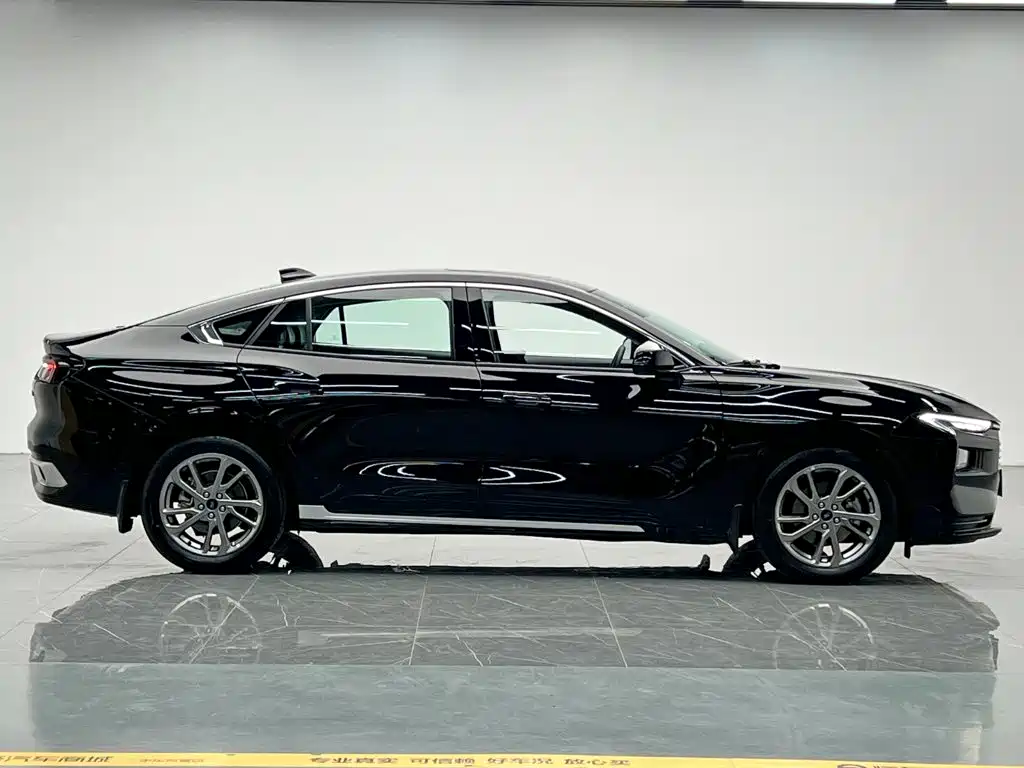 Ford Mondeo — миниатюра 7
