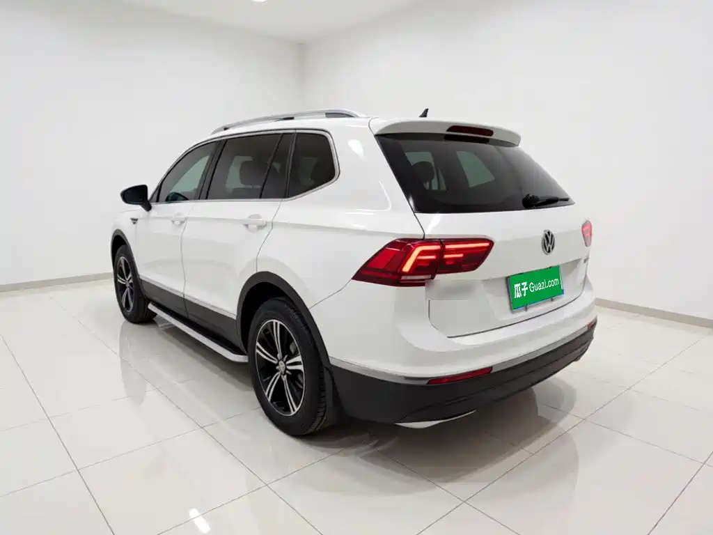 Volkswagen Tiguan L — миниатюра 4