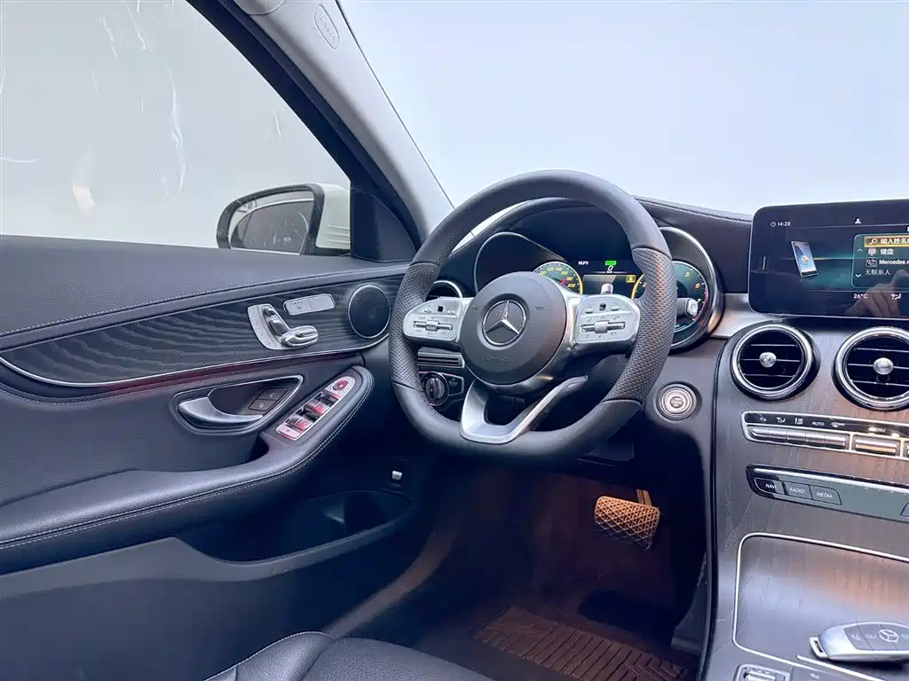 MERCEDES-BENZ C CLASS