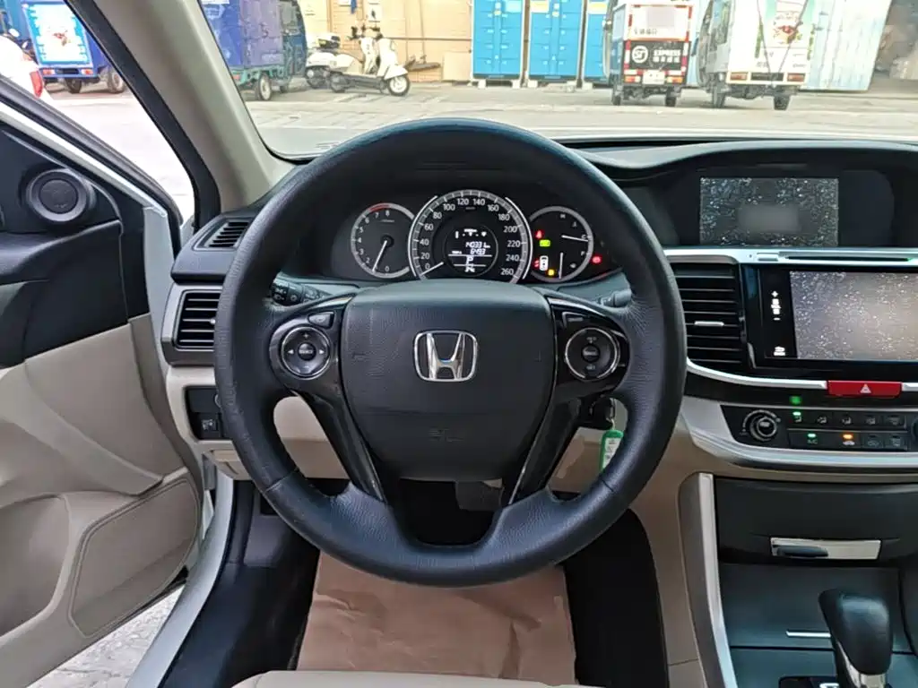 Honda Accord — миниатюра 11
