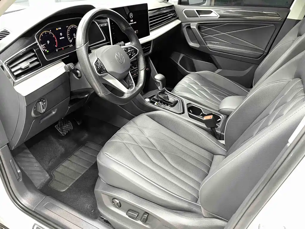 Volkswagen Tiguan L — миниатюра 5