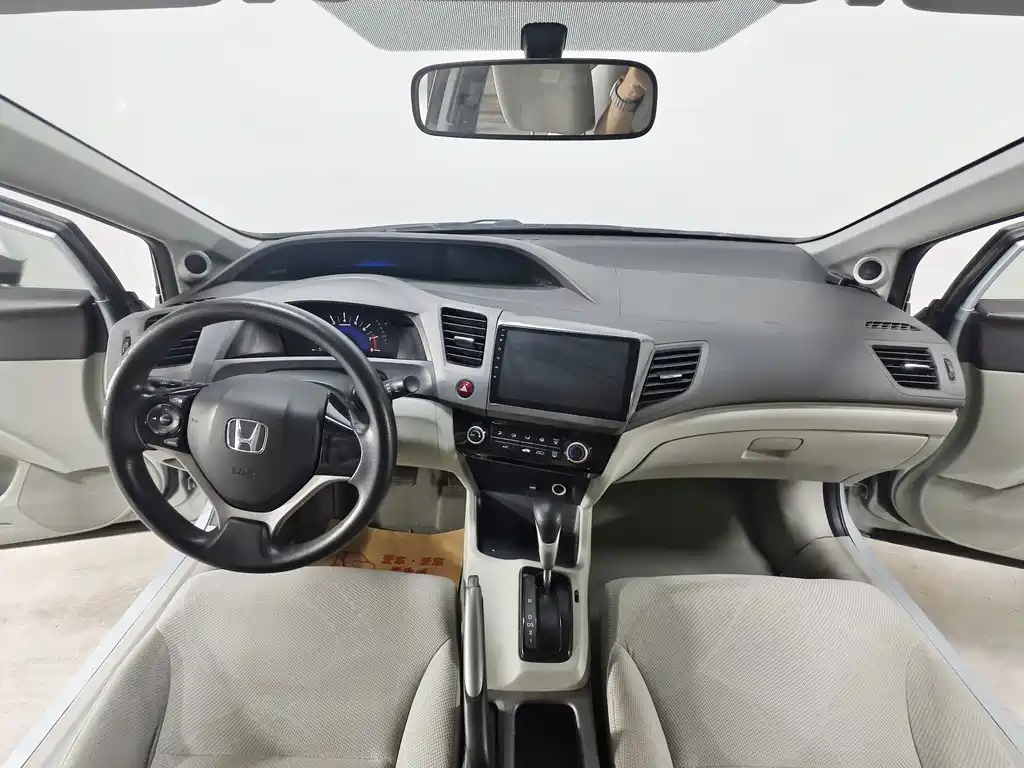 Honda Civic — миниатюра 9
