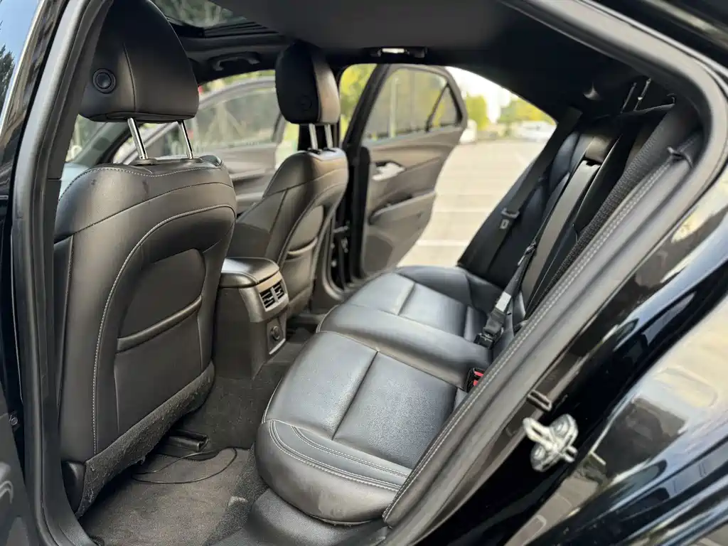 Cadillac CT4 — миниатюра 6