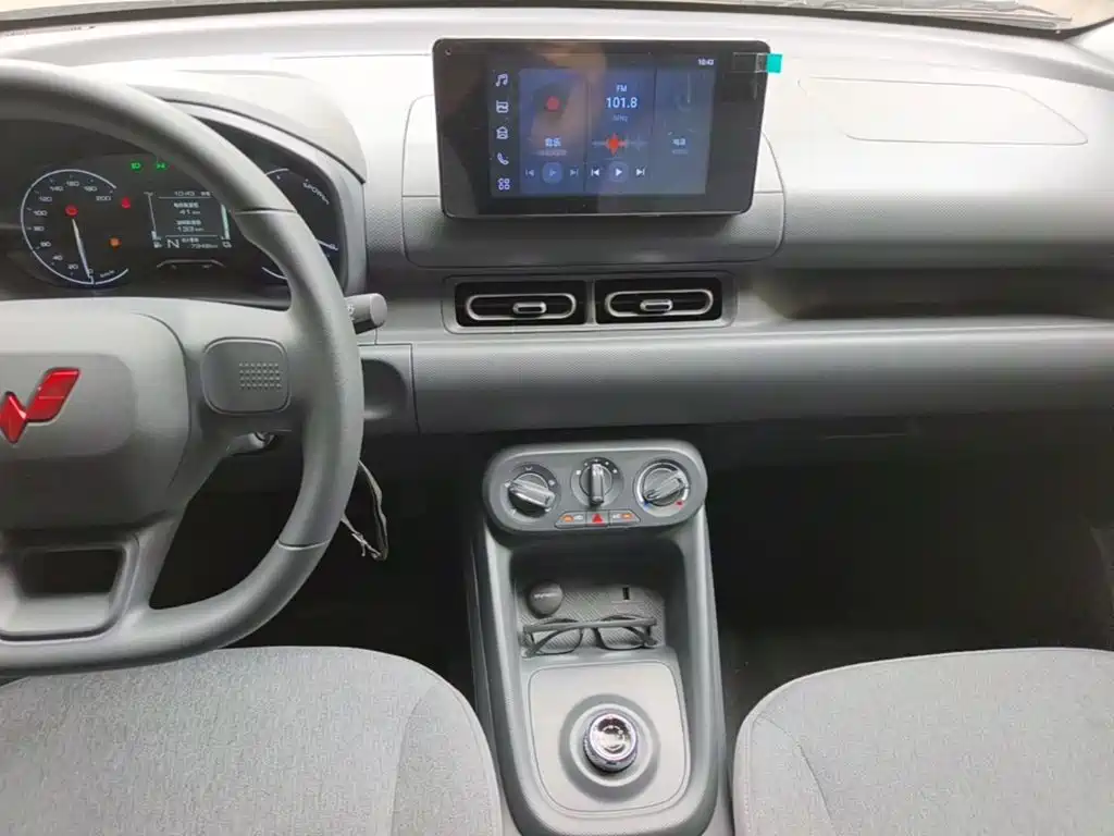 Wuling Hongguang EV — миниатюра 13
