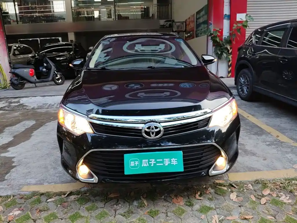 Toyota Camry — миниатюра 3