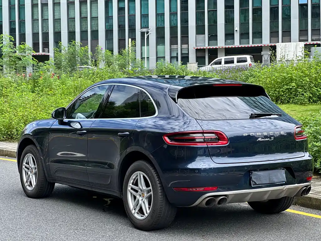 Porsche Macan — миниатюра 6